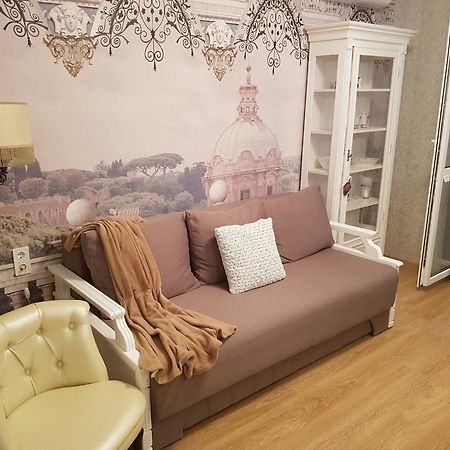 Comfort Apartment On Bogdanivska Street 7B Kiev Esterno foto
