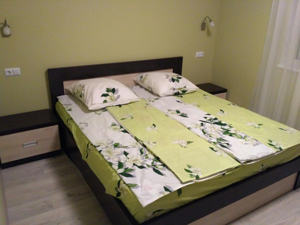 Comfort Apartment On Bogdanivska Street 7B Kiev Esterno foto