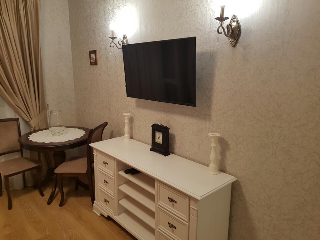 Comfort Apartment On Bogdanivska Street 7B Kiev Esterno foto