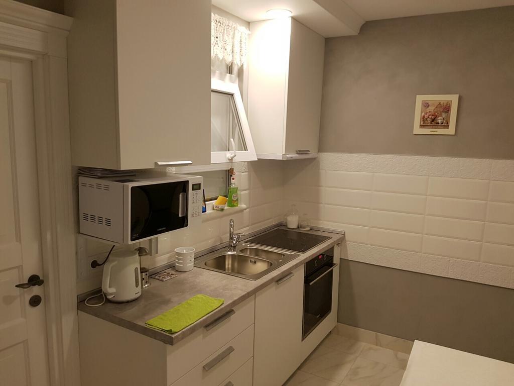 Comfort Apartment On Bogdanivska Street 7B Kiev Esterno foto