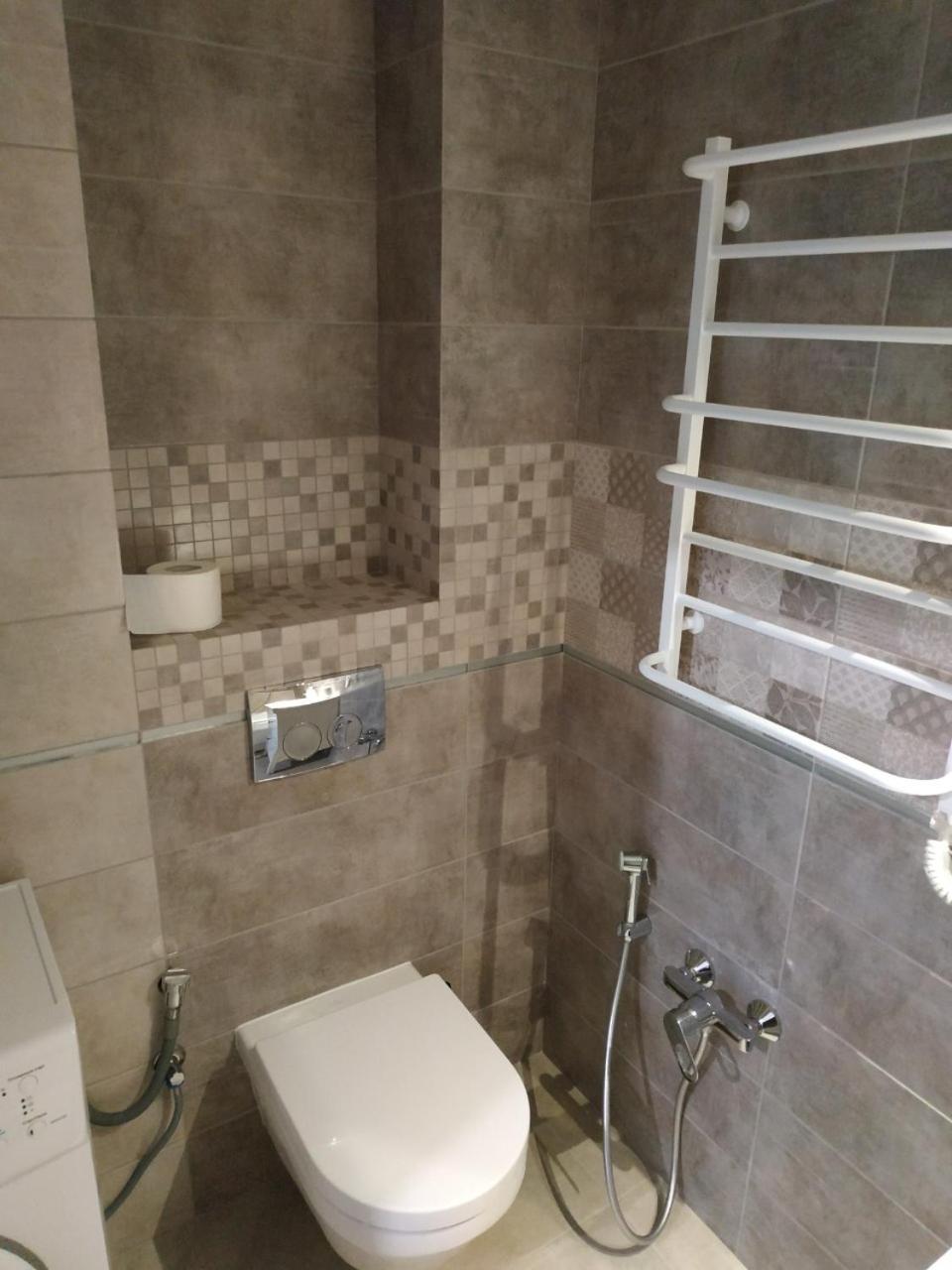 Comfort Apartment On Bogdanivska Street 7B Kiev Esterno foto