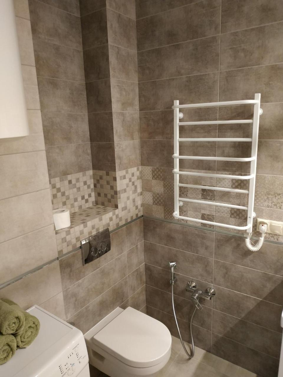 Comfort Apartment On Bogdanivska Street 7B Kiev Esterno foto