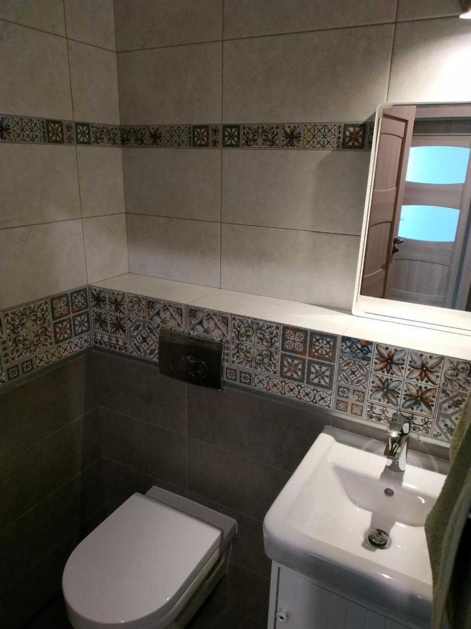 Comfort Apartment On Bogdanivska Street 7B Kiev Esterno foto
