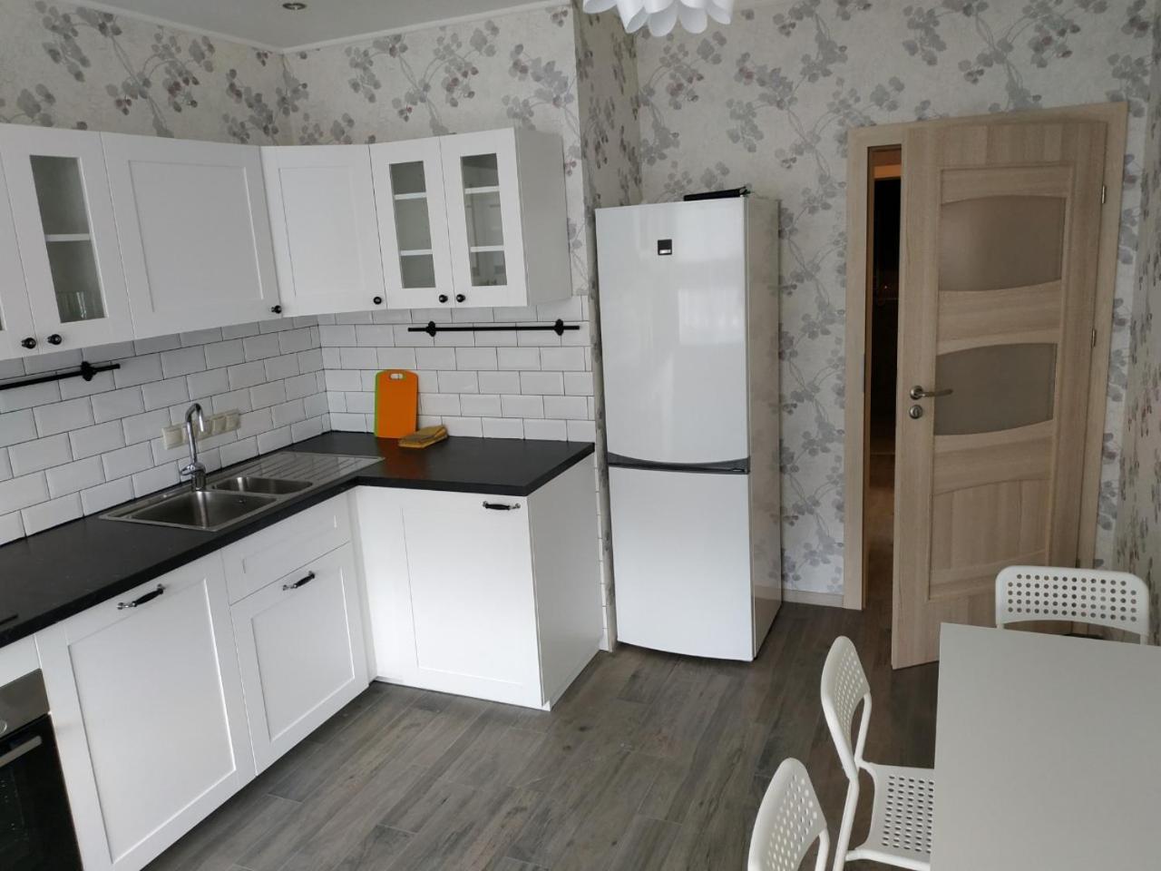 Comfort Apartment On Bogdanivska Street 7B Kiev Esterno foto