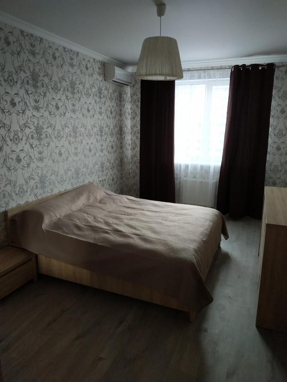 Comfort Apartment On Bogdanivska Street 7B Kiev Esterno foto